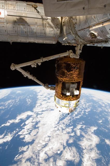 NASA image: View of HTV3 Berthing