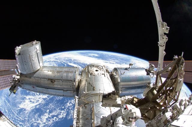 NASA image: iss032e025255