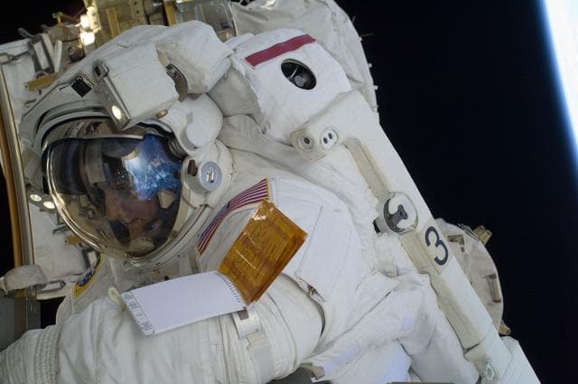 NASA image: EVA 20