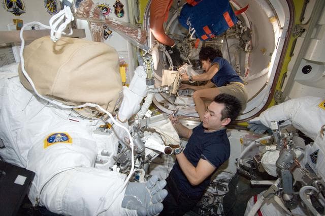 NASA image: Hoshide and Williams in Airlock