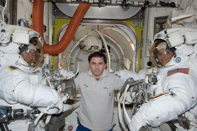 NASA image: EVA-20 prep