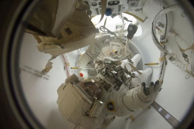 NASA image: EVA-20 prep