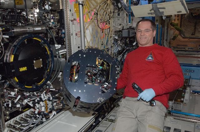NASA image: Ford during in-flight maintenance of the CIR MDCA in the U.S. Laboratory