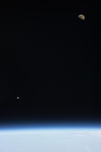 Arrival of Soyuz Spacecraft (TMA-07M)