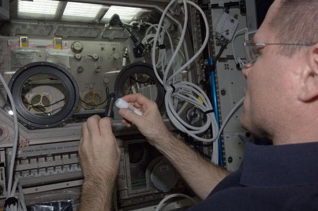 NASA image: Ford works with the InSPACE-3 Experiment
