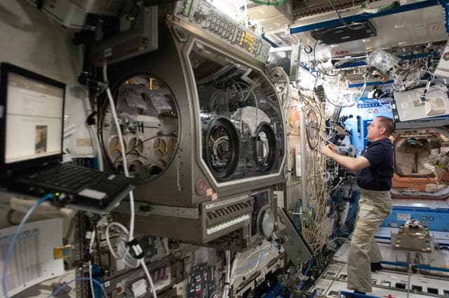 NASA image: Ford prepares to conduct the CSLM ECU Test