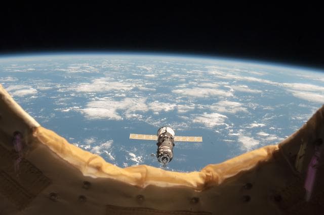 NASA image: iss034e046404