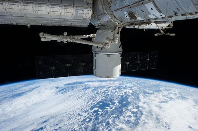 NASA image: iss034e060506