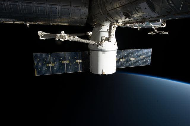 NASA image: iss034e060657