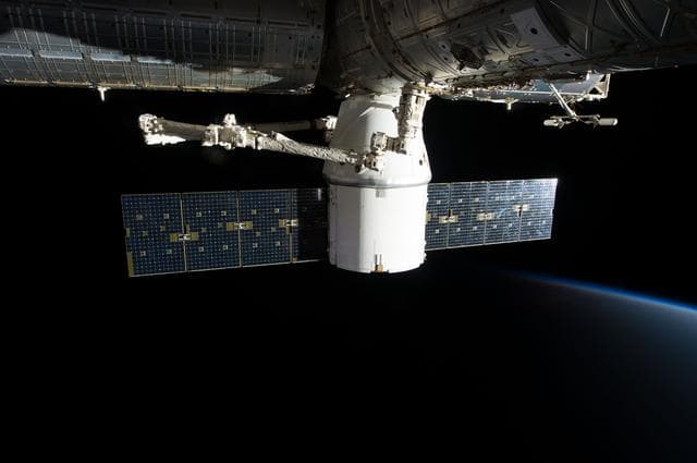 NASA image: iss034e060667
