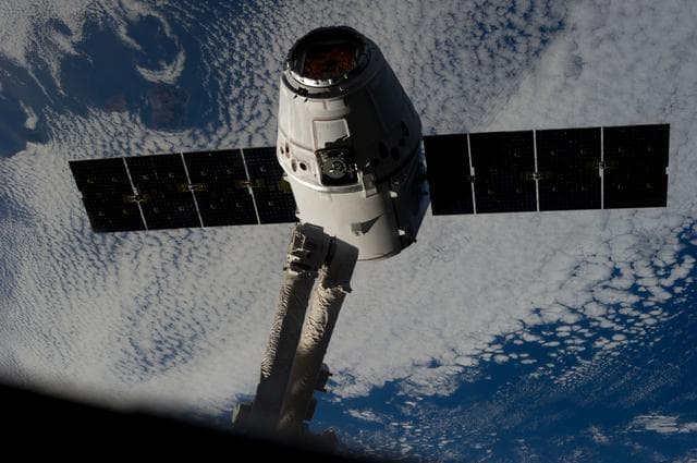 NASA image: iss034e060844