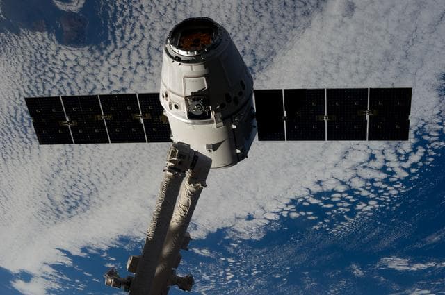 NASA image: iss034e060846