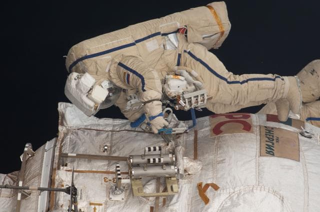 NASA image: Romanenko During Russian EVA 32