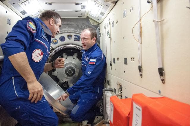 NASA image: Welcome ceremony for rest of Expedition 36 crew