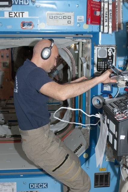 NASA image: Parmitano in U.S. Laboratory