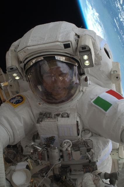 NASA image: EVA 22 photos camera 1