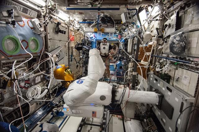 NASA image: Robonaut 2 Teleops