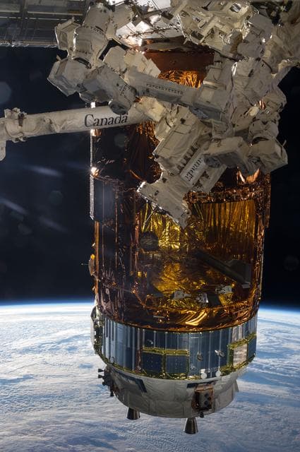 NASA image: HTV-4 docked to ISS