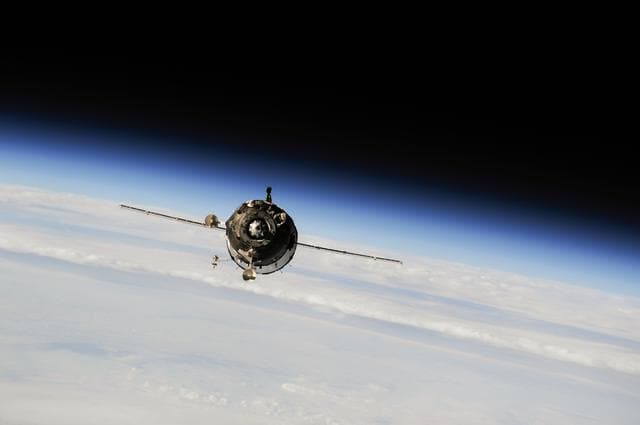 NASA image: Soyuz TMA-10M spacecraft approach to ISS