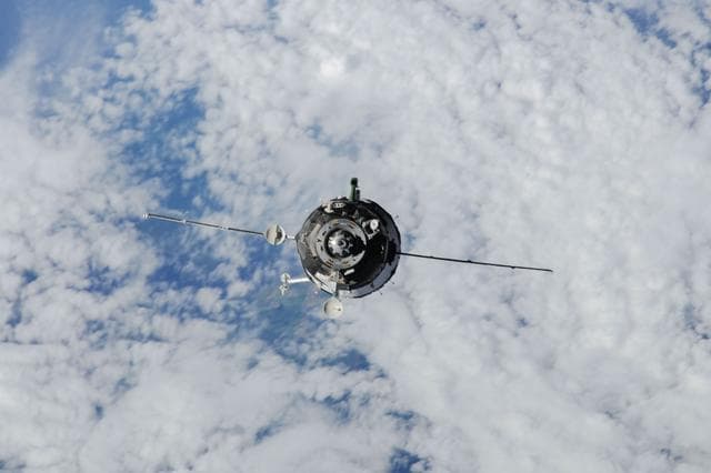 NASA image: Soyuz TMA-10M spacecraft approach to ISS
