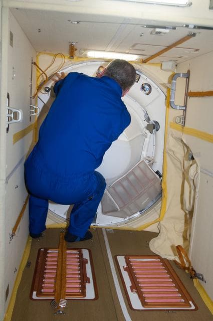 NASA image: Soyuz TMA-10M spacecraft hatch opening