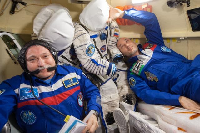 NASA image: Yurchikhin and Parmitano in Soyuz spacecraft