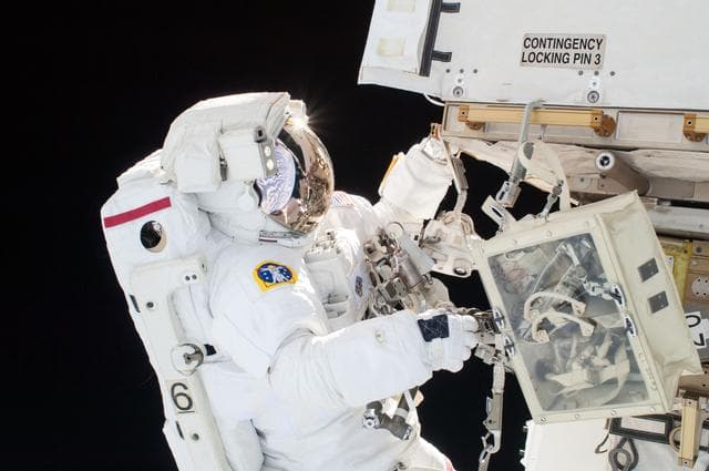 NASA image: EVA 25
