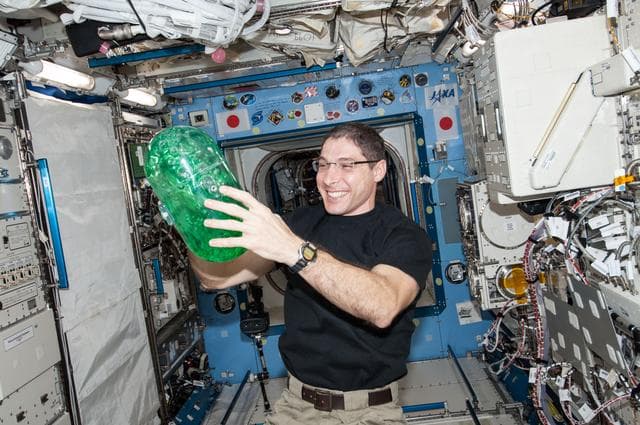 NASA image: Hopkins during SPHERES Slosh Run