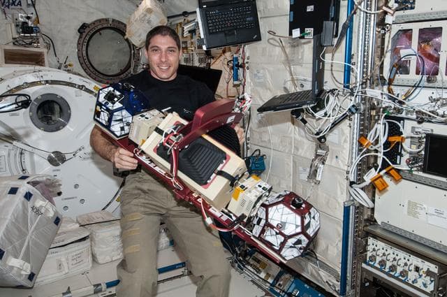 NASA image: iss038e033893