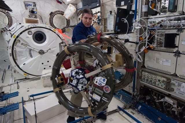 NASA image: Hopkins works with SPHERES-Rings Experiment