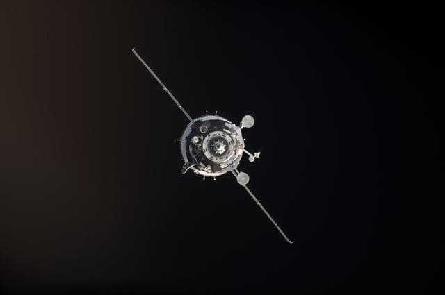 NASA image: Soyuz TMA-12M spacecraft on approach to the ISS