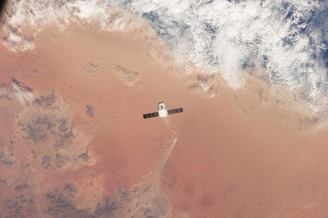 NASA image: Dragon Spacecraft on Approach to the ISS
