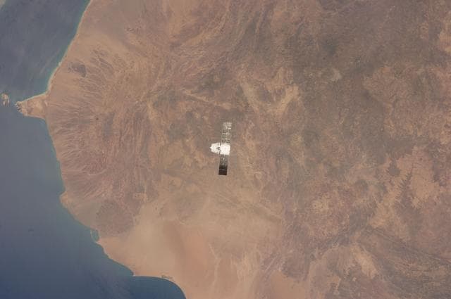 NASA image: Dragon Spacecraft on Approach to the ISS