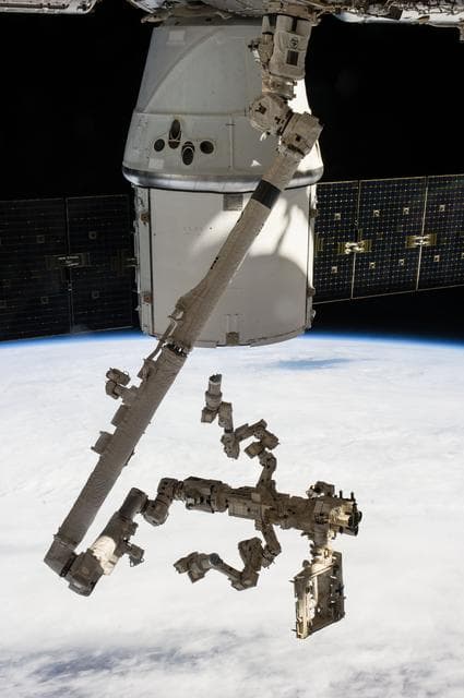 NASA image: View of SSMRS and Dextre