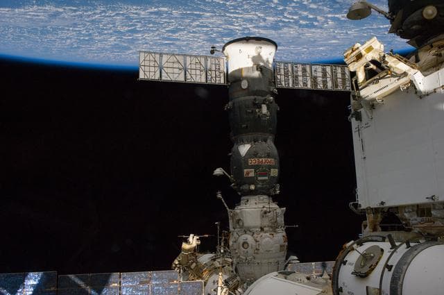NASA image: Russian EVA 38.