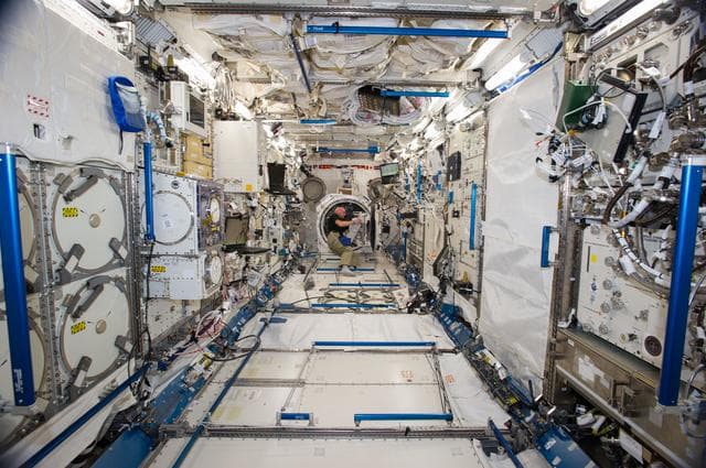 NASA image: Gerst working on JEM airlock satellite deployer
