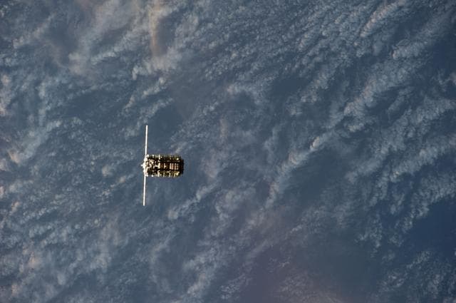 NASA image: Orb-2 Cygnus approach and capture