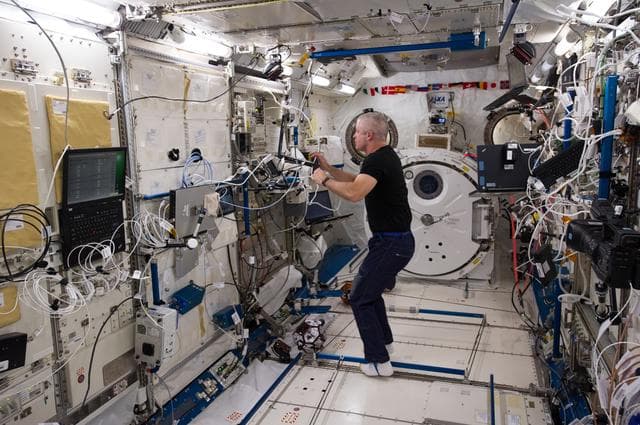NASA image: SPHERES Vertigo