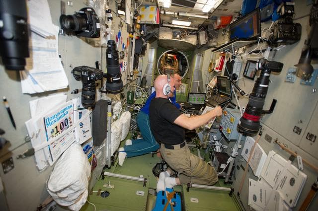 NASA image: last ATV docking OBT
