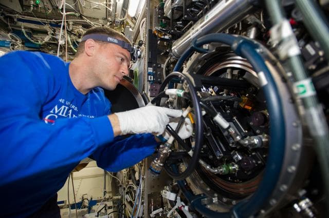 NASA image: CIR fuel reservoir swap closeout