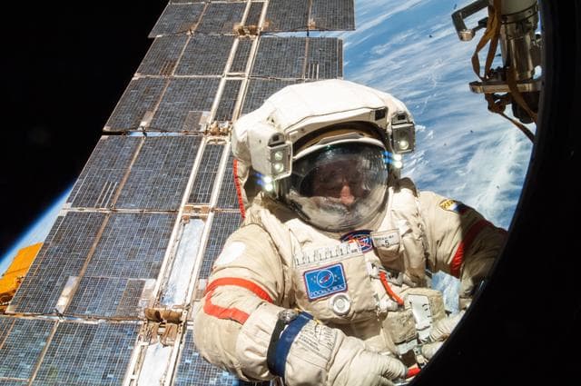 NASA image: Russian EVA no. 39.