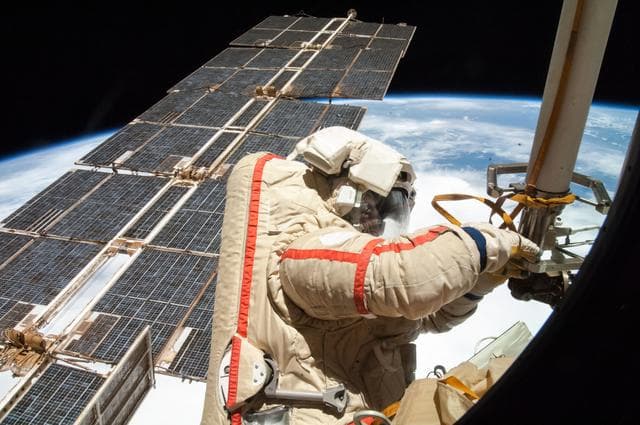 NASA image: Russian EVA no. 39.