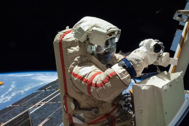 NASA image: Russian EVA no. 39.