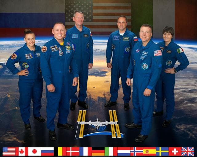 NASA image: iss042-s-002