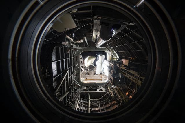NASA image: iss042e016897