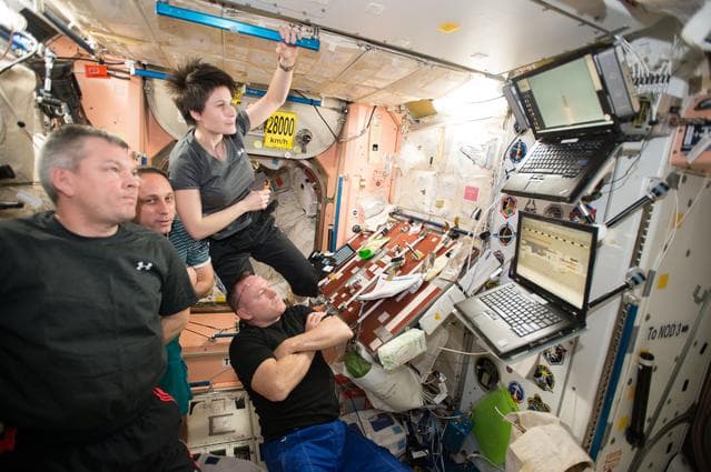 iss042e024661