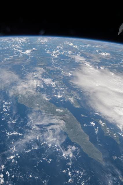 NASA image: iss042e070995