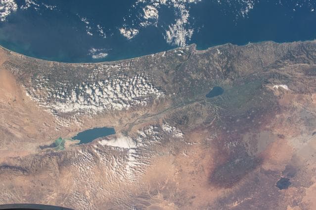 NASA image: iss042e071137