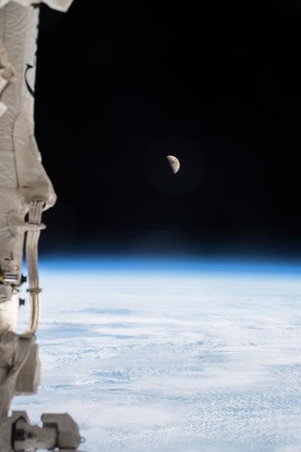 NASA image: iss042e080424