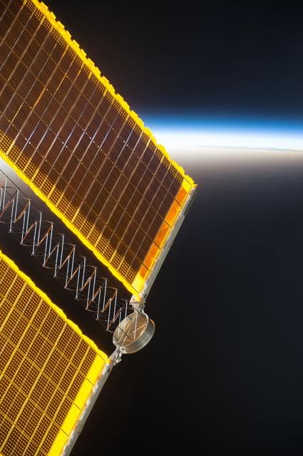 NASA image: iss042e101287